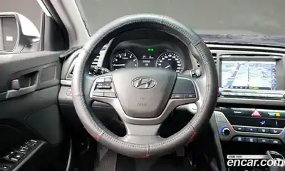 Hyundai Avante 2016 1.6 автомат (гидро), миниатюра 12