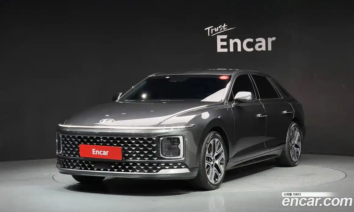 Hyundai Grandeur 2023 2.5 автомат (гидро), фото 1