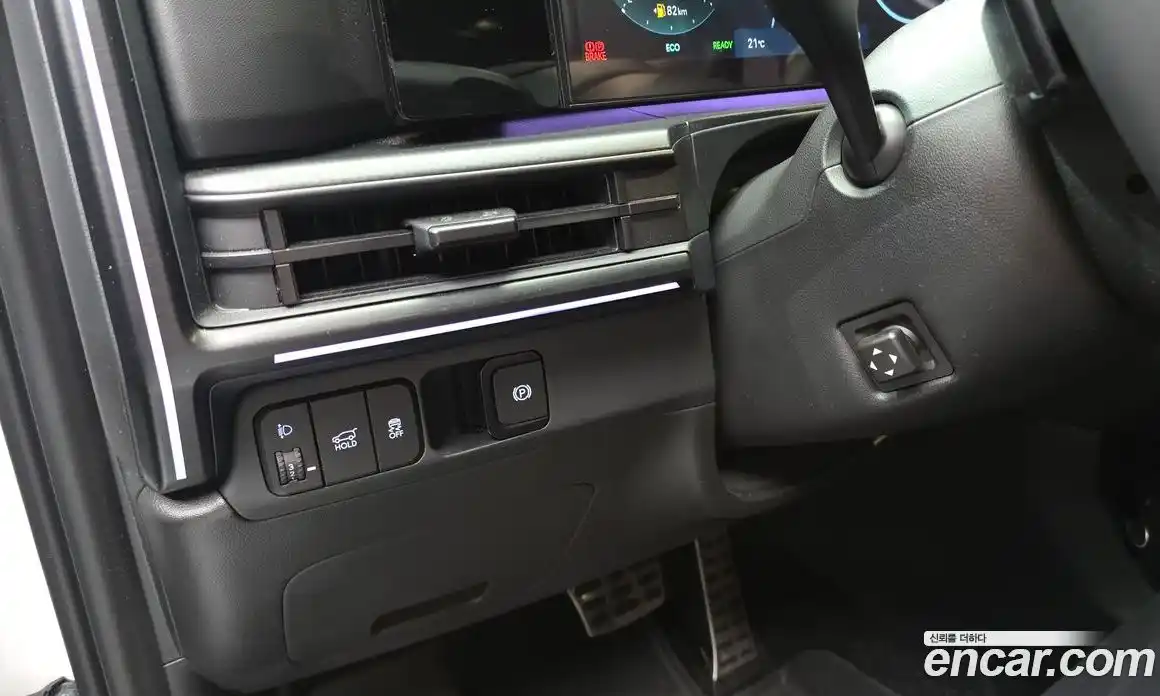 Hyundai Santa Fe 2023 1.6 автомат (гидро), фото 23