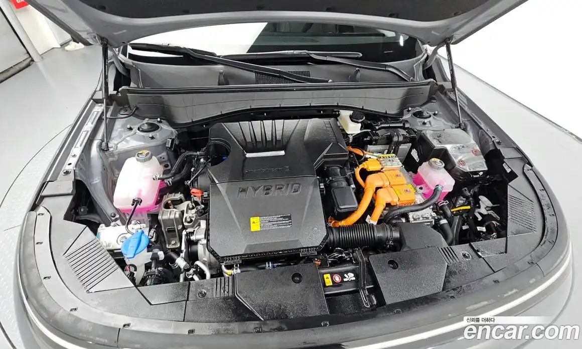Hyundai Kona 2023 1.6 автомат (гидро), фото 6