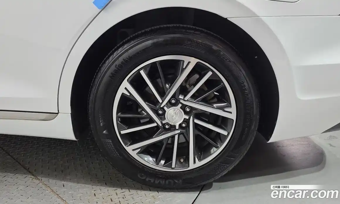 Hyundai Grandeur 2022 3.0 автомат (гидро), фото 7