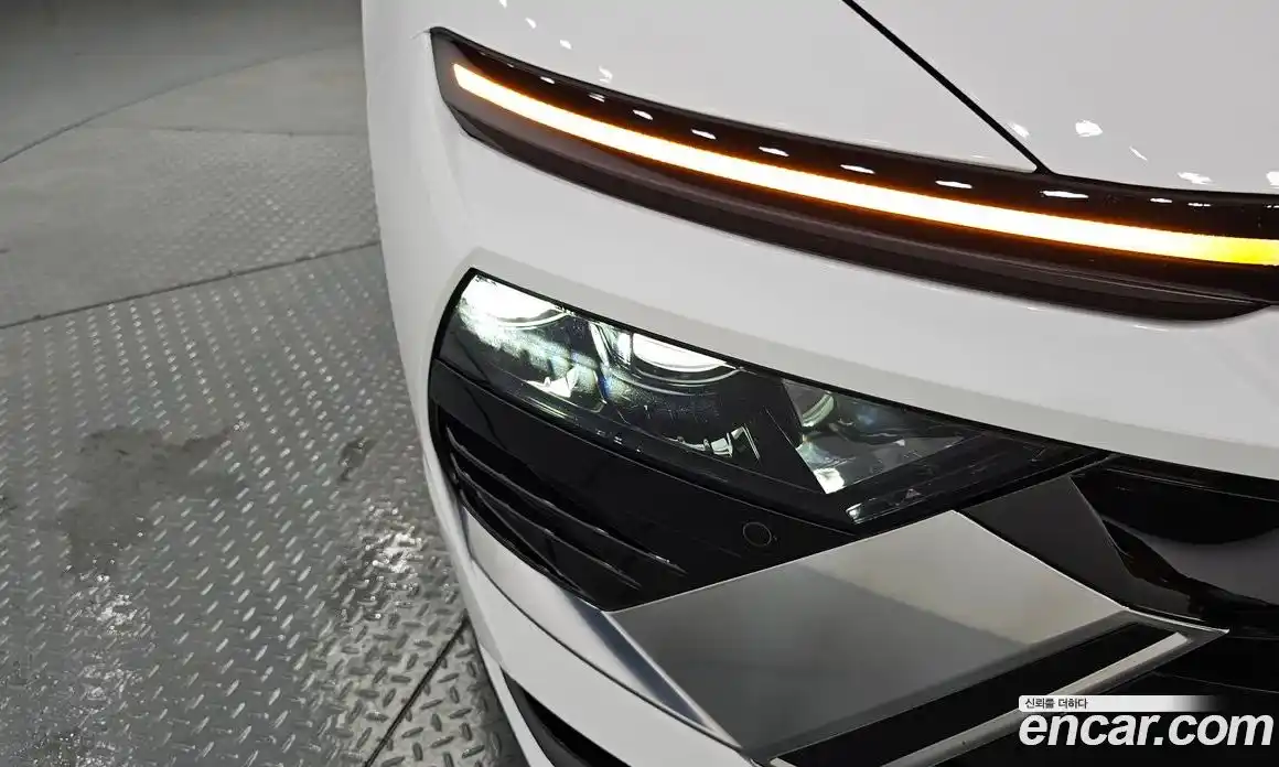 Hyundai Sonata 2024 1.6 автомат (гидро), фото 8