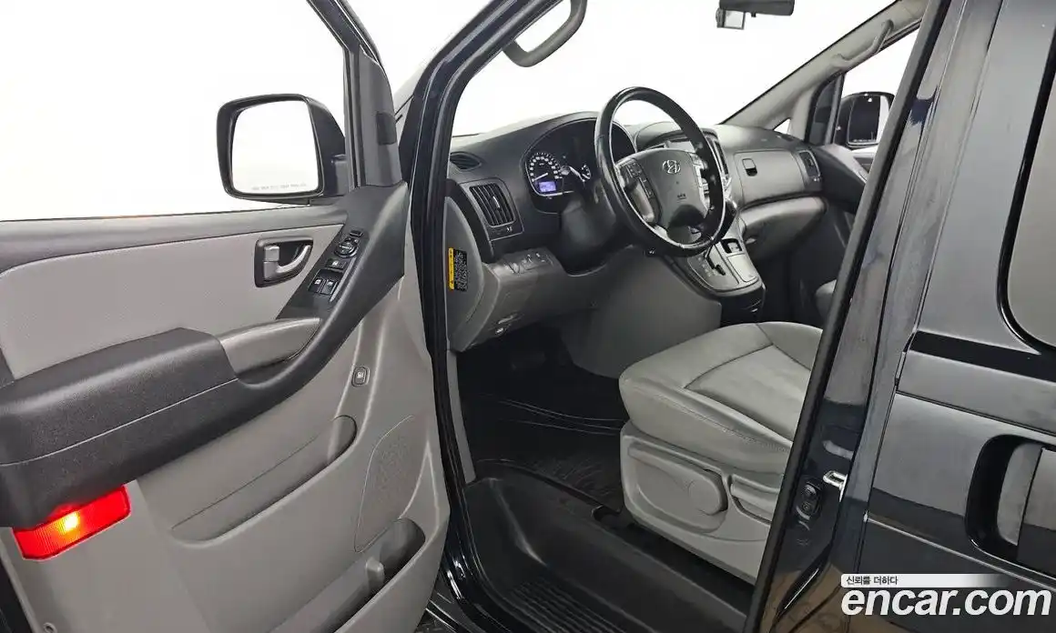 Hyundai Starex 2020 2.5 автомат (гидро), фото 13