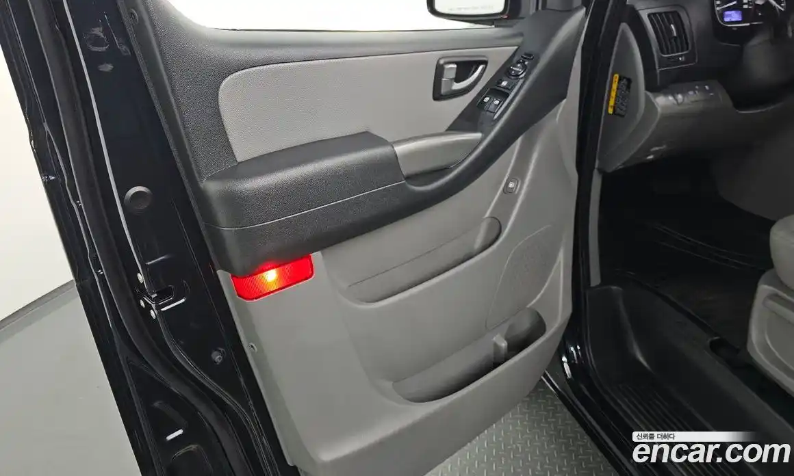 Hyundai Starex 2020 2.5 автомат (гидро), фото 15