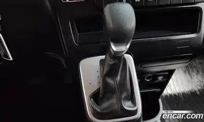 Hyundai Staria 2024 2.2 автомат (гидро), миниатюра 12