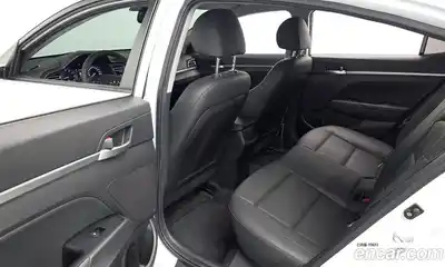 Hyundai Avante 2020 1.6 автомат (гидро), миниатюра 11
