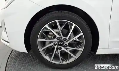 Hyundai Avante 2020 1.6 автомат (гидро), миниатюра 5
