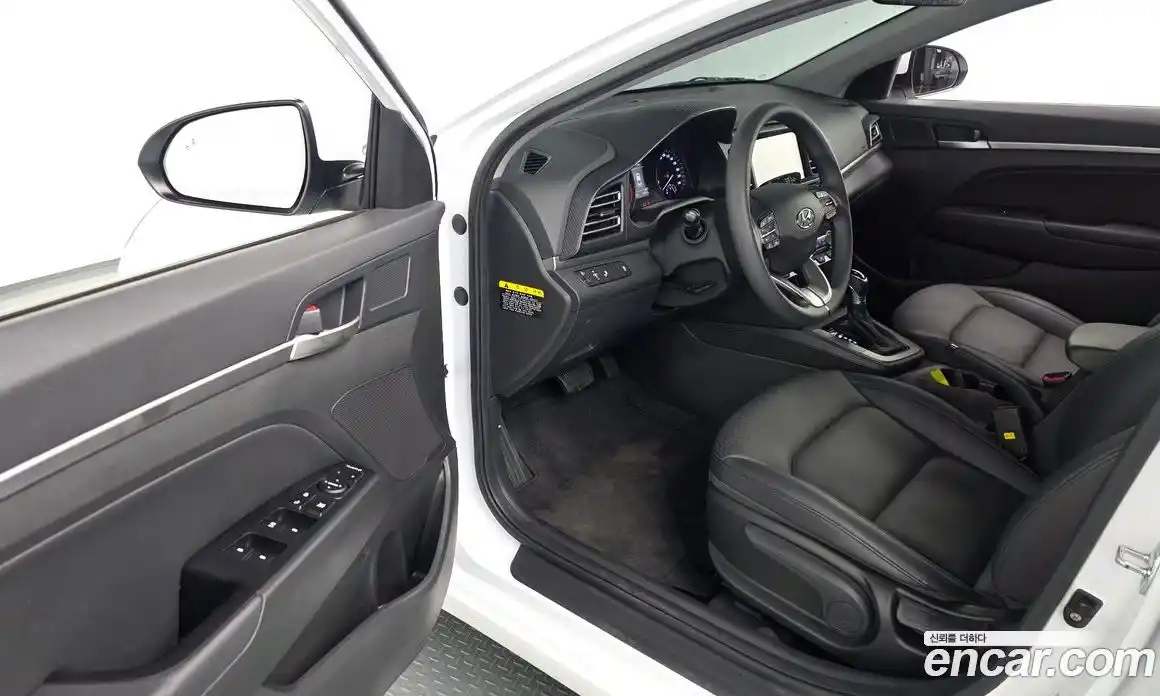 Hyundai Avante 2020 1.6 автомат (гидро), фото 10
