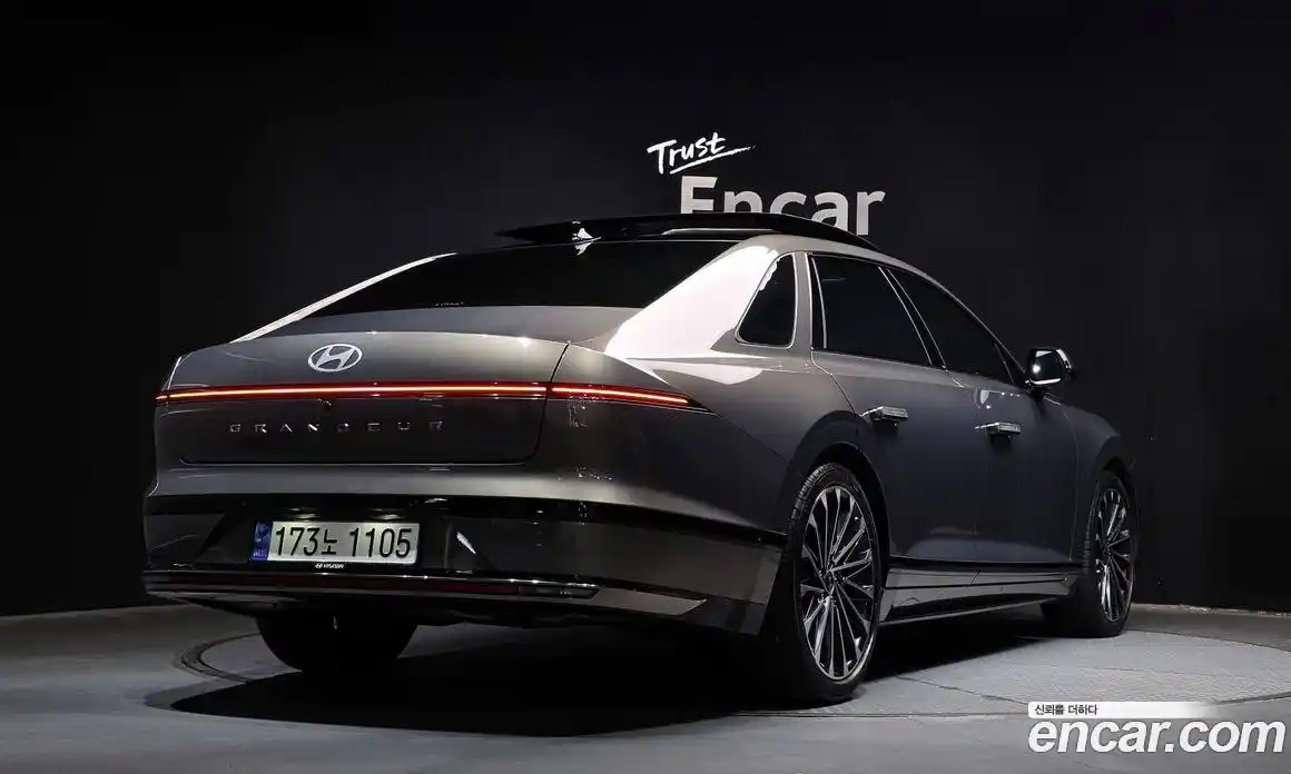 Hyundai Grandeur 2022 2.5 автомат (гидро), фото 2