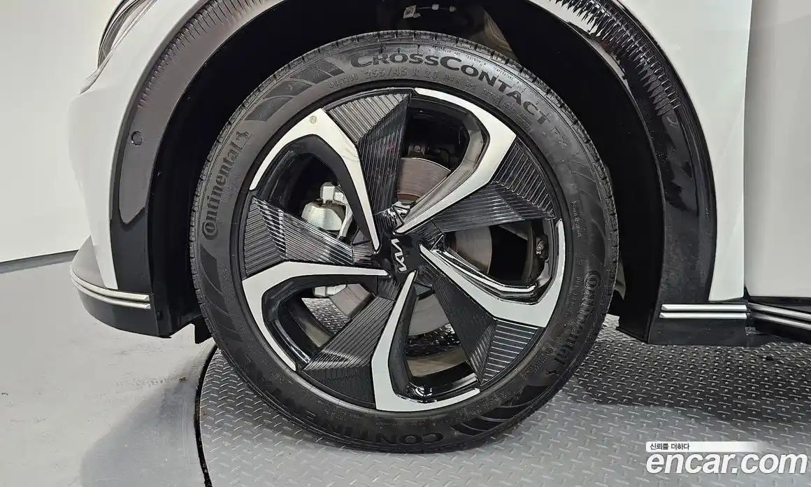 Kia EV6 2023 0.1 автомат (гидро), фото 5
