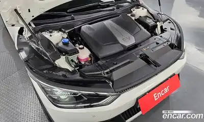 Kia EV6 2023 0.1 автомат (гидро), миниатюра 6