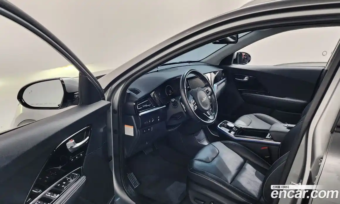 Kia Niro 2021 0.2 автомат (гидро), фото 13