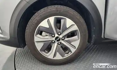 Kia Niro 2021 0.2 автомат (гидро), миниатюра 5