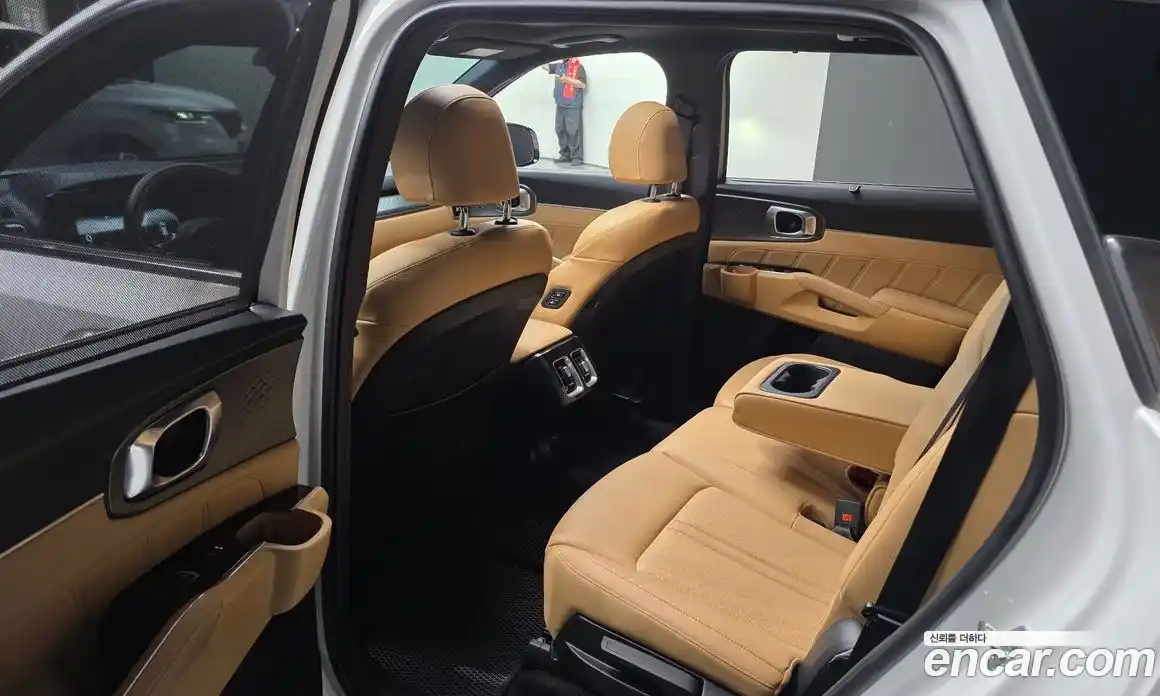 Kia Sorento 2023 1.6 автомат (гидро), фото 11