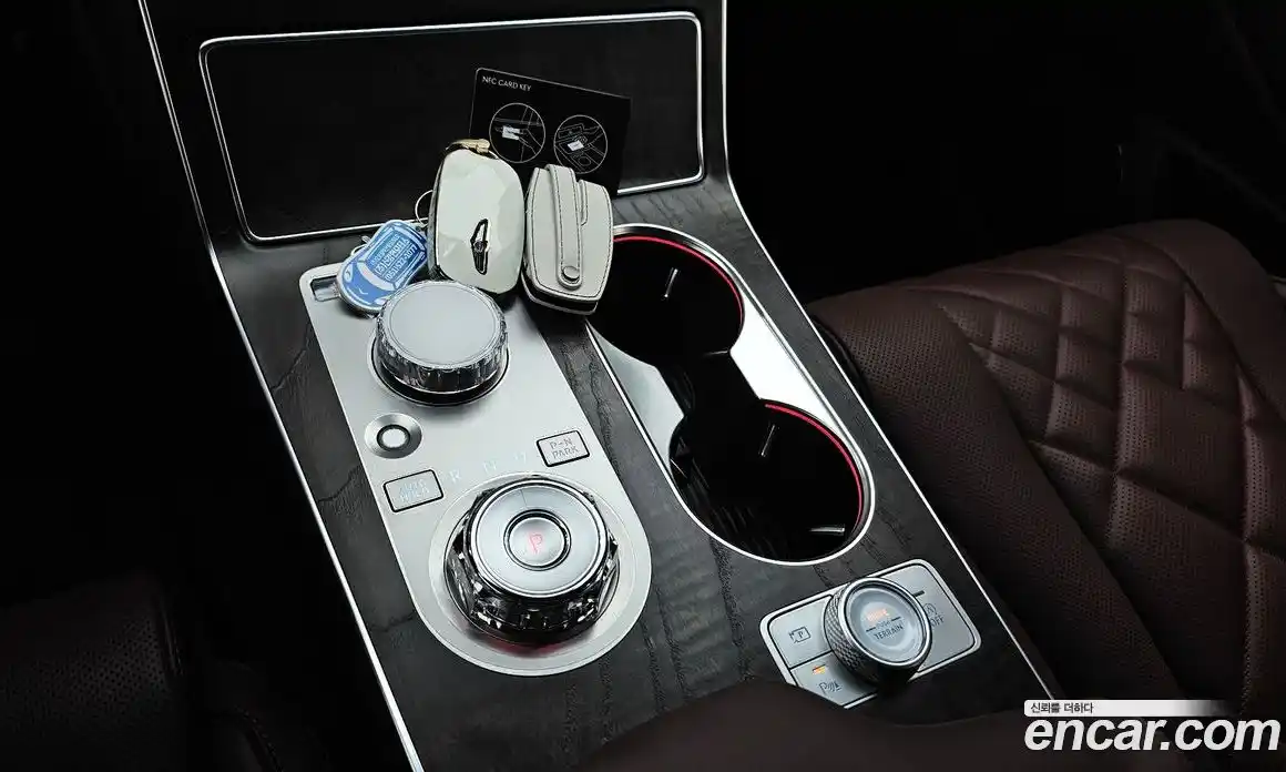 Genesis GV80 2025 2.5 автомат (гидро), фото 11