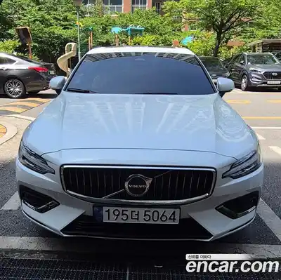 Volvo S60 2024 2.0 автомат (гидро), миниатюра 3