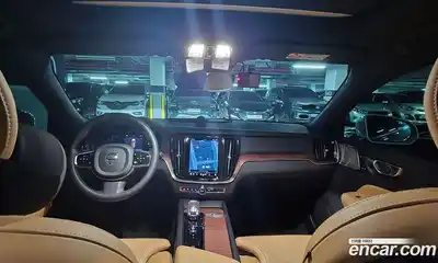 Volvo S60 2024 2.0 автомат (гидро), миниатюра 7