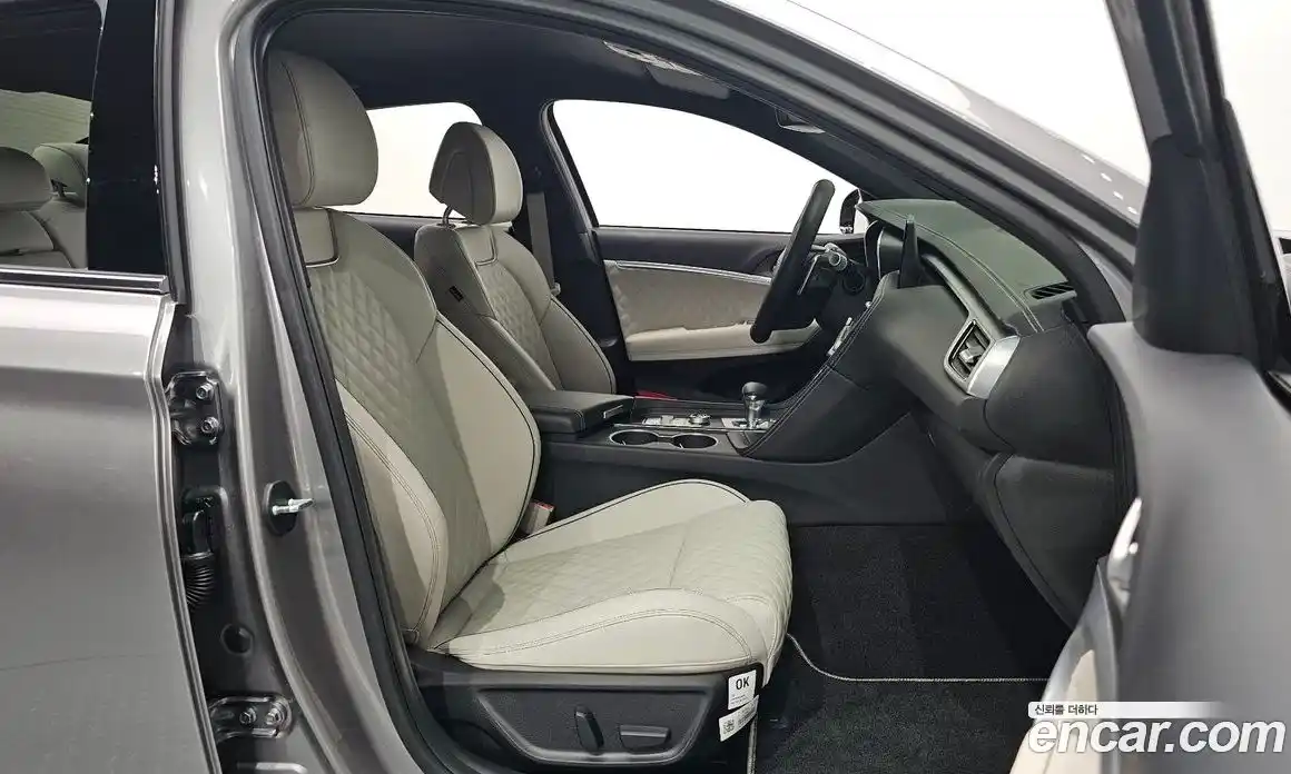Genesis G70 2024 2.5 автомат (гидро), фото 10