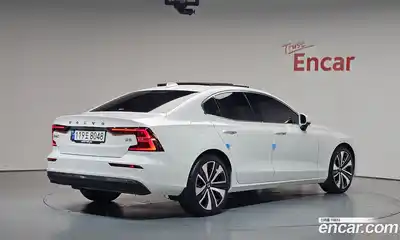Volvo S60, 2023, 20 246 км