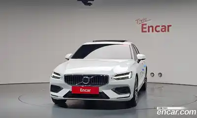 Volvo S60 2023 2.0 автомат (гидро), миниатюра 2