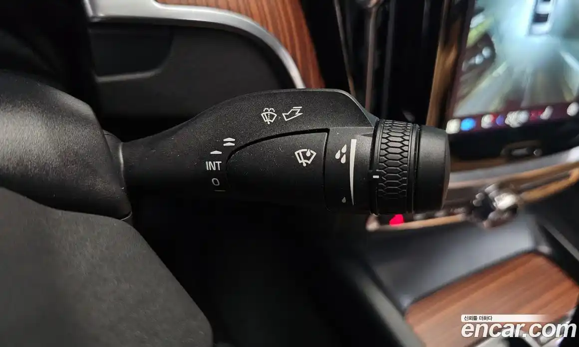 Volvo S60 2023 2.0 автомат (гидро), фото 33