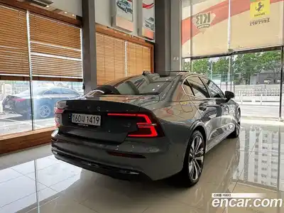 Volvo S60 2023 2.0 автомат (гидро), миниатюра 2