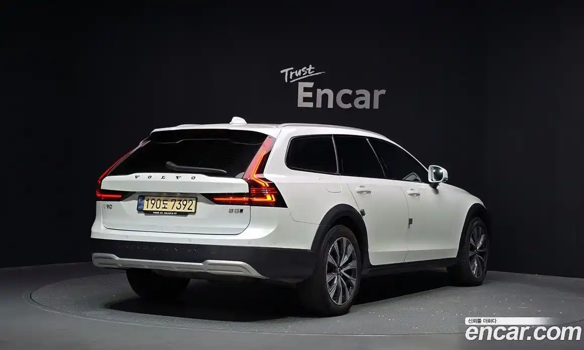 Volvo V90 2021 2.0 автомат (гидро), фото 2