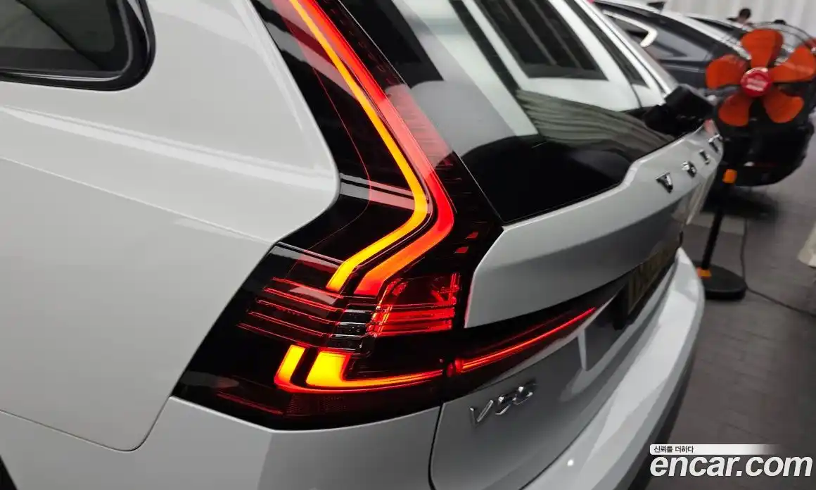 Volvo V90 2021 2.0 автомат (гидро), фото 9