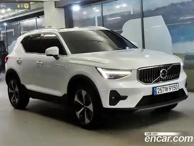 Volvo XC40, 2026, 2 318 км