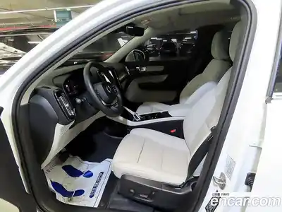 Volvo XC40 2026 2.0 автомат (гидро), миниатюра 6