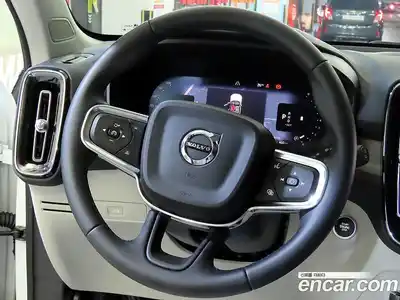 Volvo XC40 2026 2.0 автомат (гидро), миниатюра 8