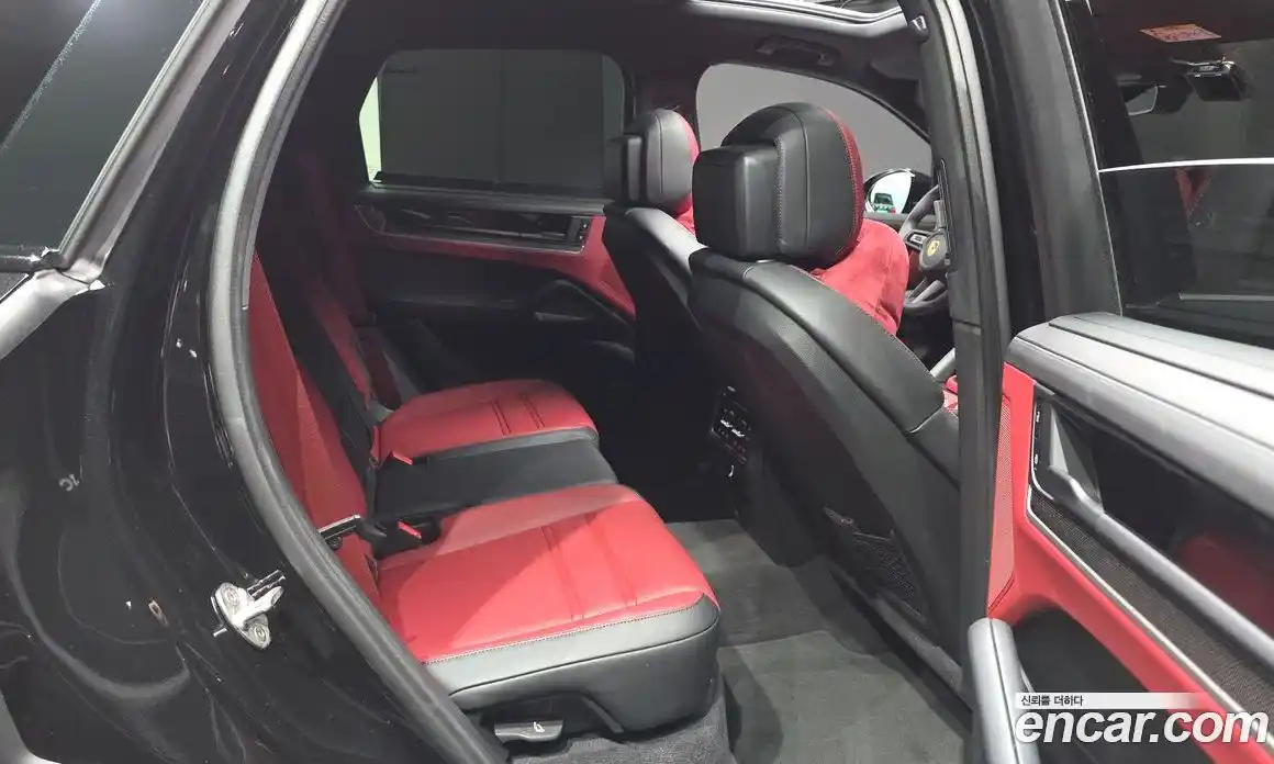 Porsche Cayenne 2024 3.0 автомат (гидро), фото 17