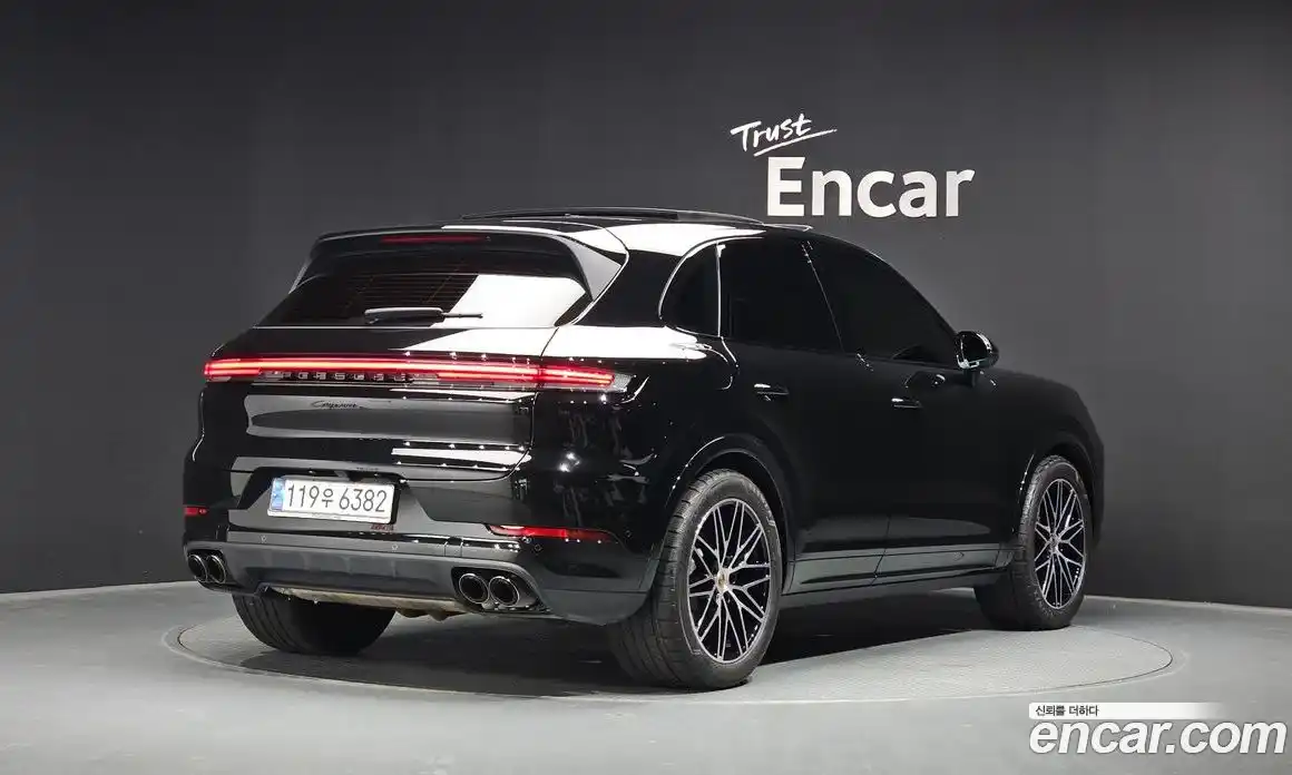 Porsche Cayenne 2024 3.0 автомат (гидро), фото 2