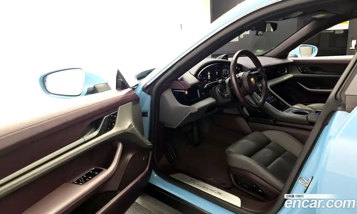 Porsche Taycan 2020 0.1 автомат (гидро), фото 13