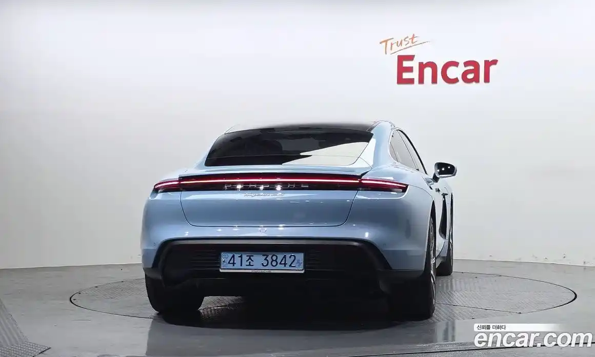 Porsche Taycan 2020 0.1 автомат (гидро), фото 4