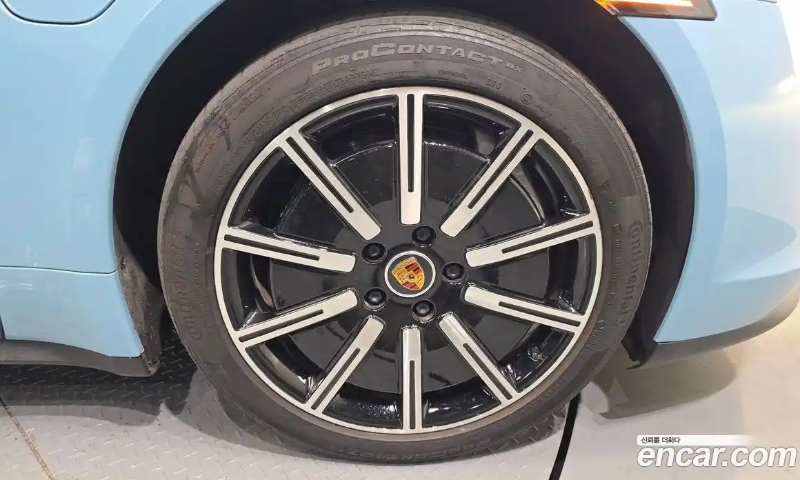 Porsche Taycan 2020 0.1 автомат (гидро), фото 7