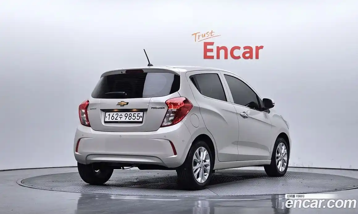 Chevrolet Spark 2019 1.0 автомат (гидро), фото 1
