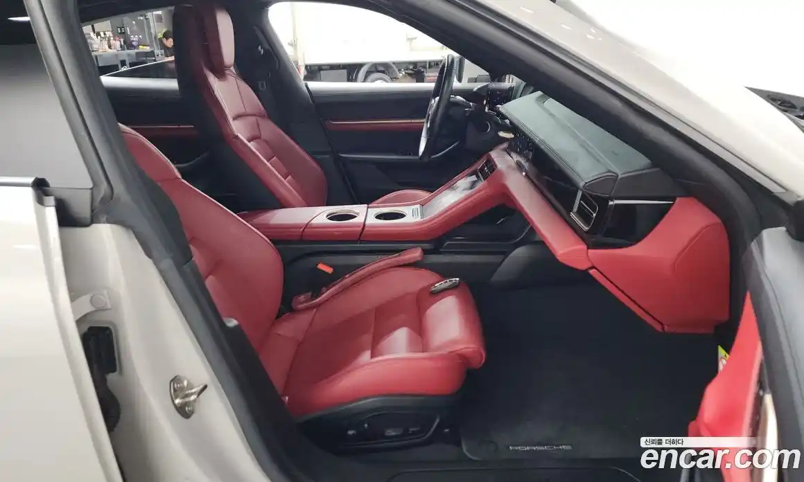 Porsche Taycan 2022 0.1 автомат (гидро), фото 16