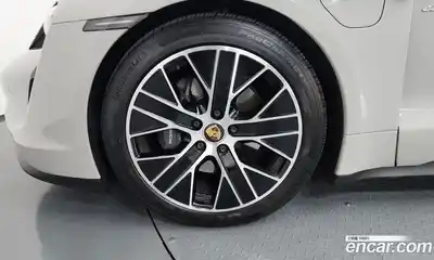 Porsche Taycan 2022 0.1 автомат (гидро), миниатюра 5
