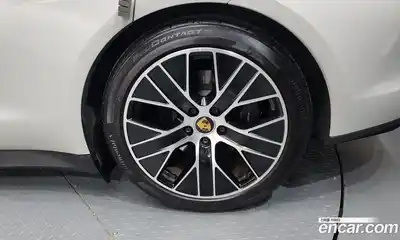 Porsche Taycan 2022 0.1 автомат (гидро), миниатюра 7