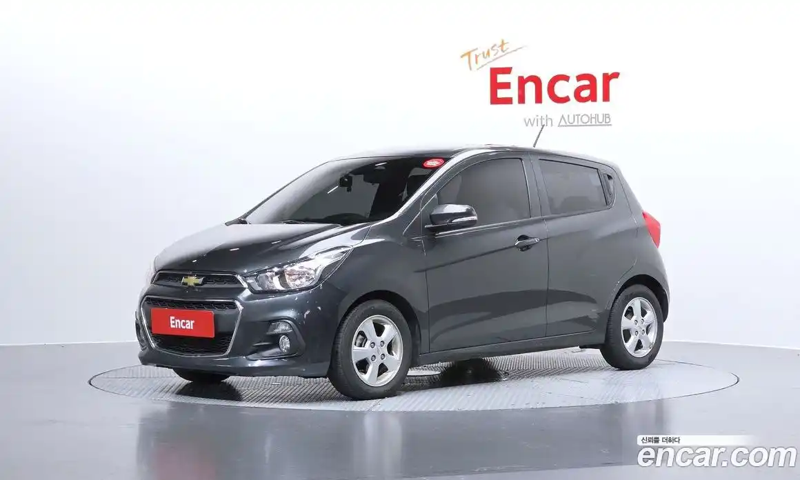 Chevrolet Spark 2016 1.0 автомат (робот), фото 1