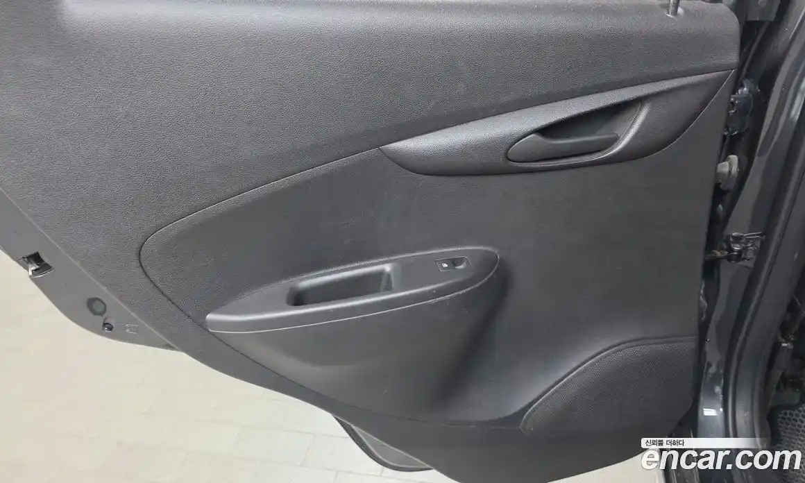Chevrolet Spark 2016 1.0 автомат (робот), фото 15