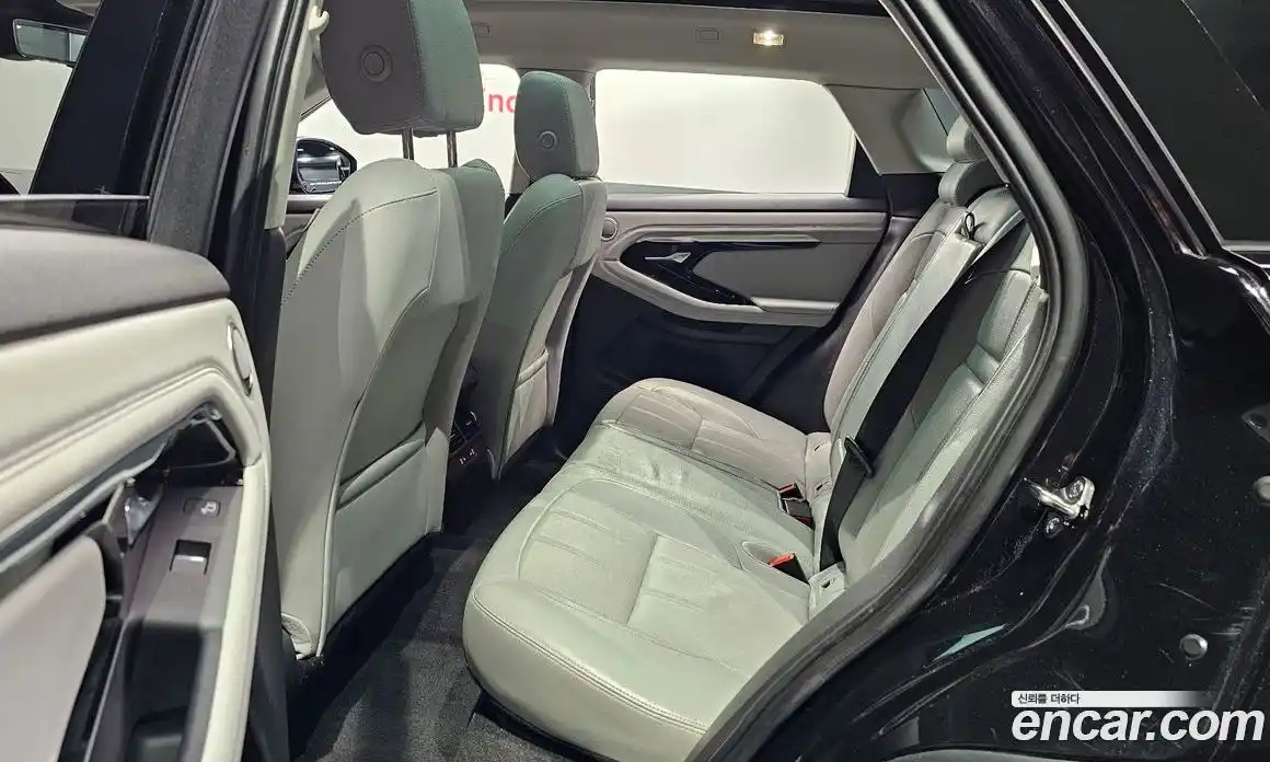 Land Rover Range Rover Evoque 2020 2.0 автомат (гидро), фото 17