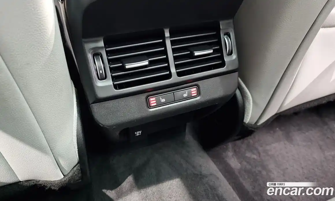 Land Rover Range Rover Evoque 2020 2.0 автомат (гидро), фото 31