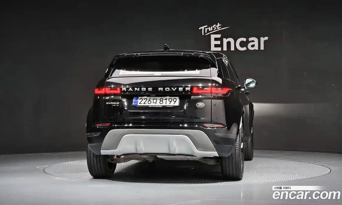 Land Rover Range Rover Evoque 2020 2.0 автомат (гидро), фото 4