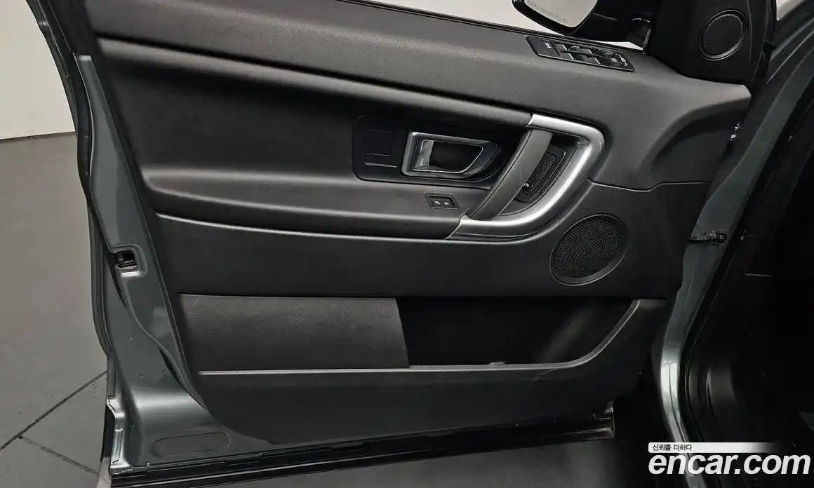Land Rover Discovery Sport 2017 2.0 автомат (гидро), фото 13