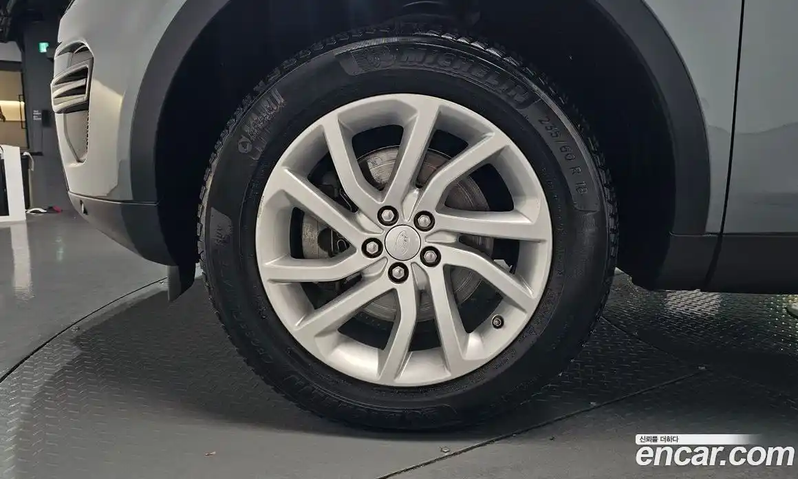 Land Rover Discovery Sport 2017 2.0 автомат (гидро), фото 4