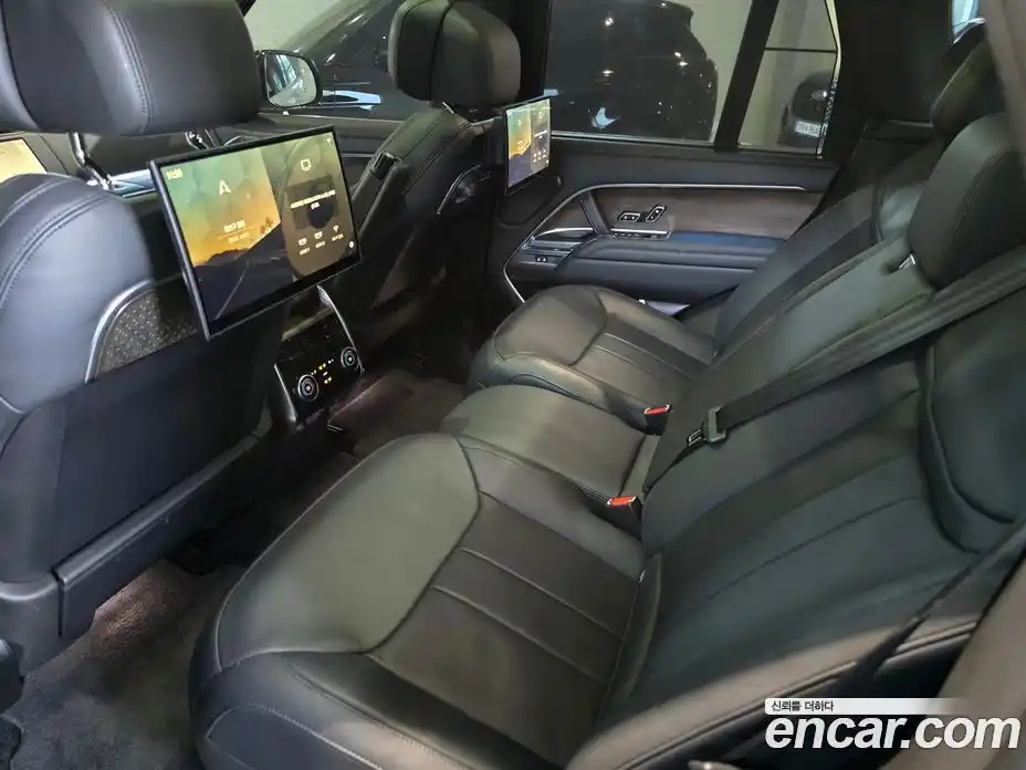 Land Rover Range Rover 2022 4.4 автомат (гидро), фото 14