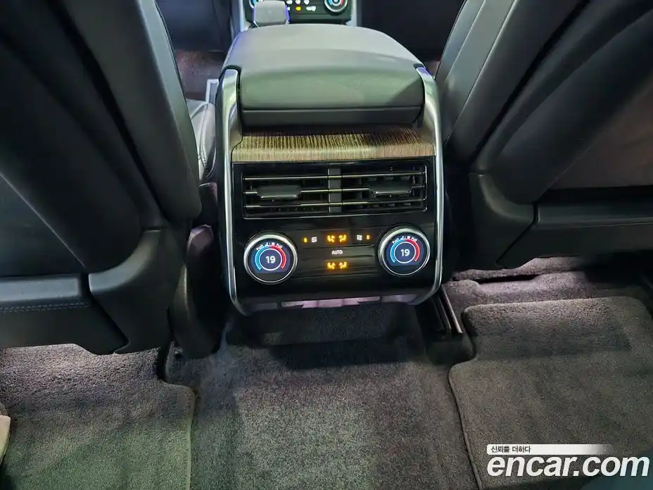 Land Rover Range Rover 2022 4.4 автомат (гидро), фото 15