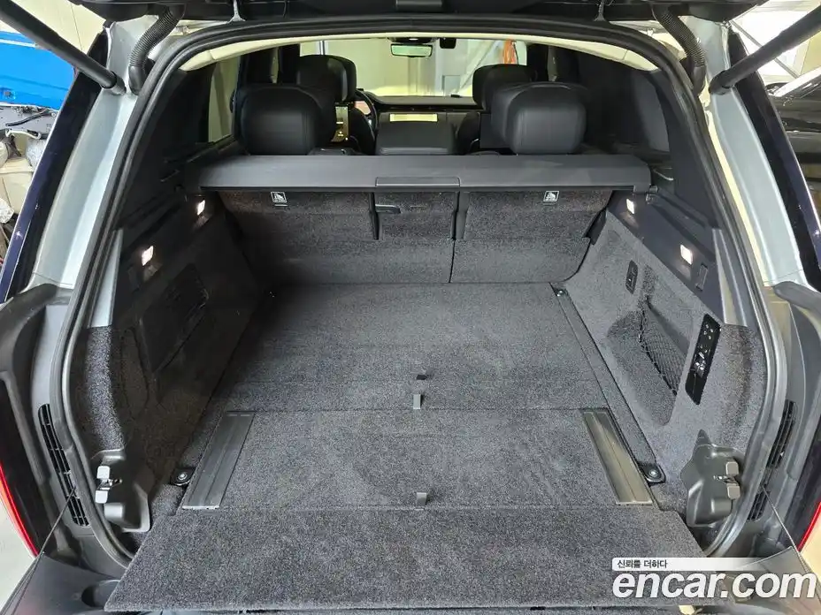 Land Rover Range Rover 2022 4.4 автомат (гидро), фото 16